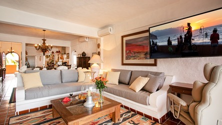 https://iconpuertovallarta.com/jomres/uploadedimages/1/slideshow/0/thumbnail/2H5A5754.jpg