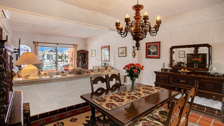 https://iconpuertovallarta.com/jomres/uploadedimages/1/slideshow/0/thumbnail/2H5A5785_9_Int2.jpg