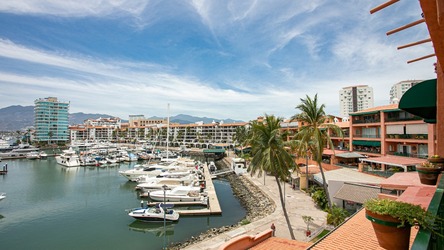 https://iconpuertovallarta.com/jomres/uploadedimages/1/slideshow/0/thumbnail/2H5A5810.jpg